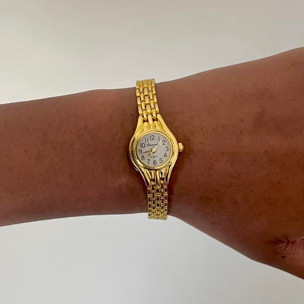 Elegant Gold Women's Watch with White Dial